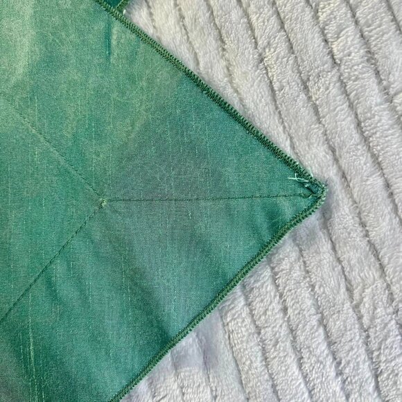 Green/Cream Leaf Shower Curtain - Picture 6 of 7